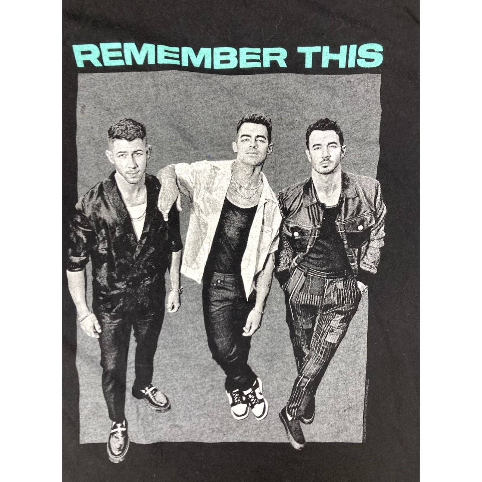 Vintage VINTAGE Jonas Brothers Remember This Tour 2021 Graphic T-shirt Women Small Black Music Shirt Size S / US 4 / IT 40 - 2 Thumbnail