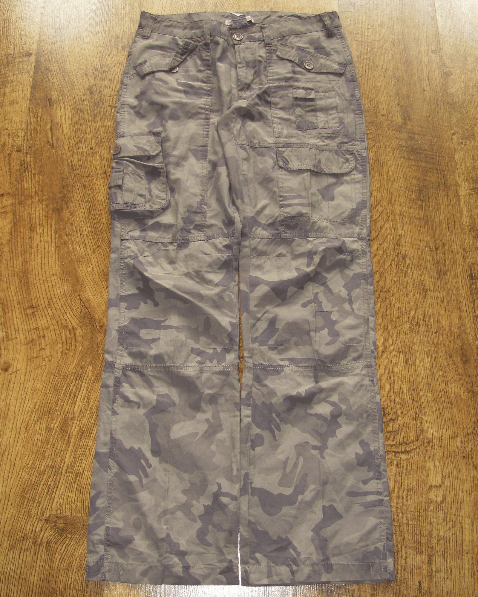 Hysteric Glamour Skinny Boot Cut Flared Camo Cargo Pants Size US 26 / EU 42 - 1 Thumbnail