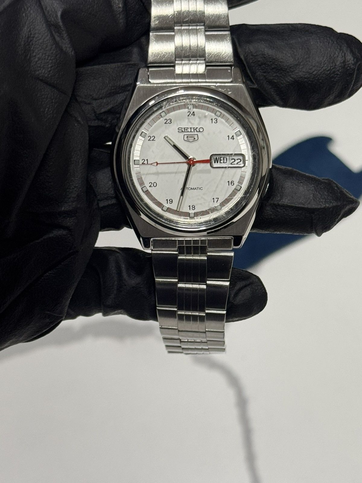 Seiko Vintage Seiko 5 7S26-8760 ‘Red Ticker’ Size 38 - 22 Thumbnail