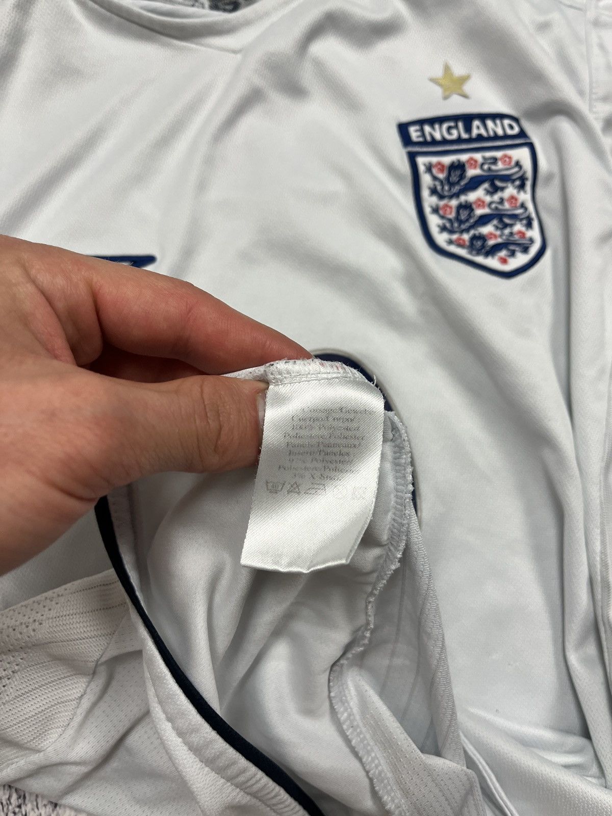 Umbro Vintage Umbro England 2005 2007 Rooney #9 Home Soccer Shirt Size US M / EU 48-50 / 2 - 9 Thumbnail