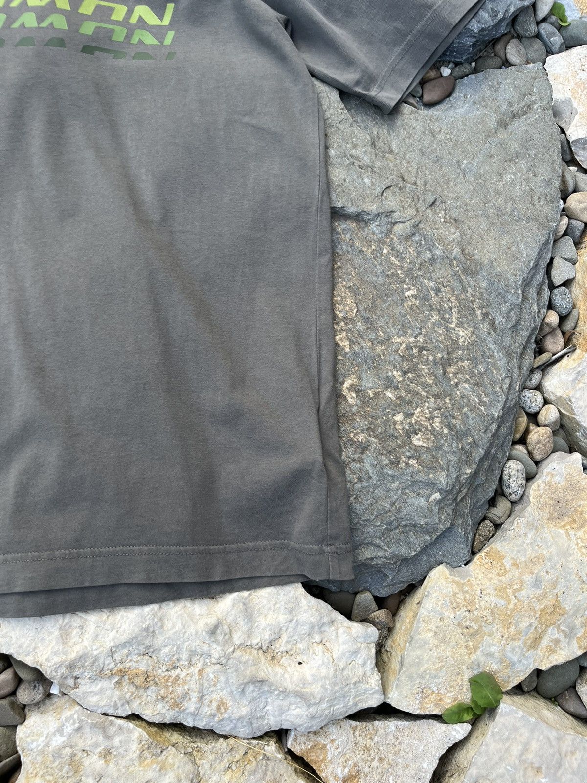 Salomon × Vintage Salomon vintage y2k outdoor big logo shadow tee t-shirt Size US L / EU 52-54 / 3 - 6 Thumbnail