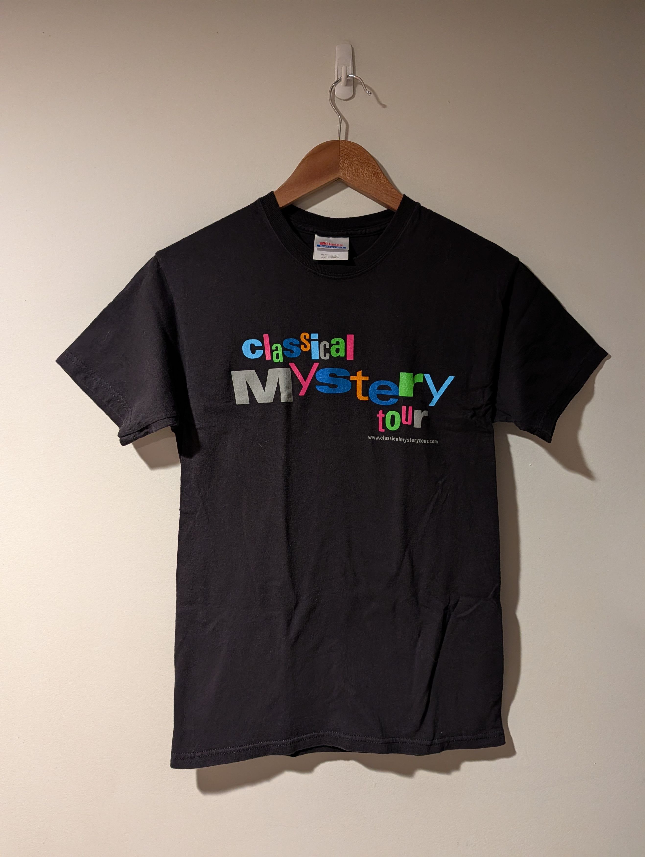 Band Tees Vintage Y2K Classical Mystery Tour The Beatles Small T-Shirt Size US S / EU 44-46 / 1 - 1 Thumbnail