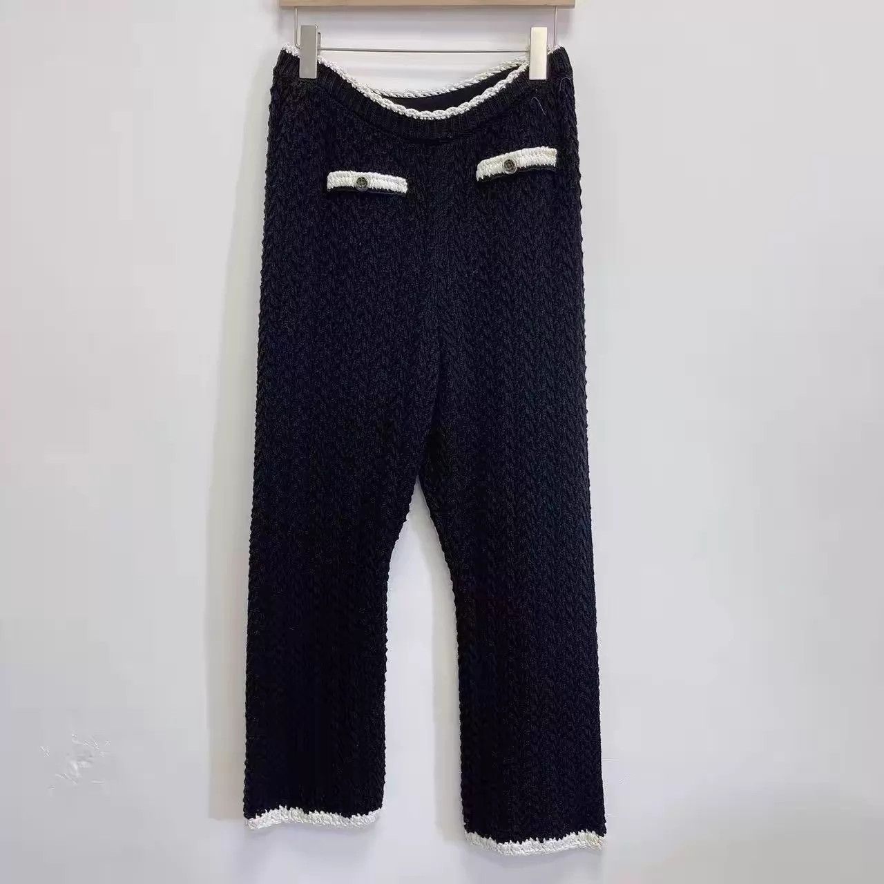 Chanel Chanel Women's Trousers Size 26" / US 2 / IT 38 - 1 Thumbnail