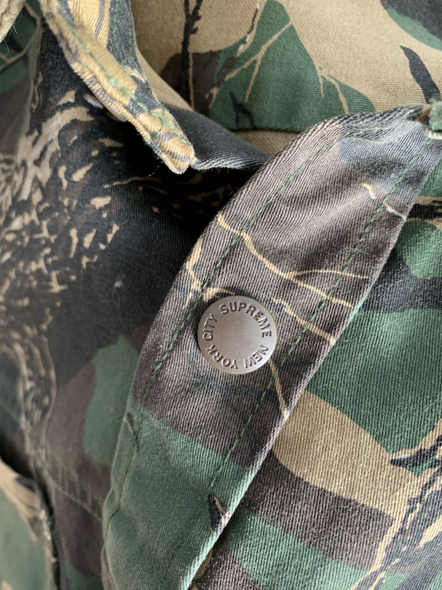 Supreme Supreme Camo Snap Shirt L Size US L / EU 52-54 / 3 - 4 Thumbnail