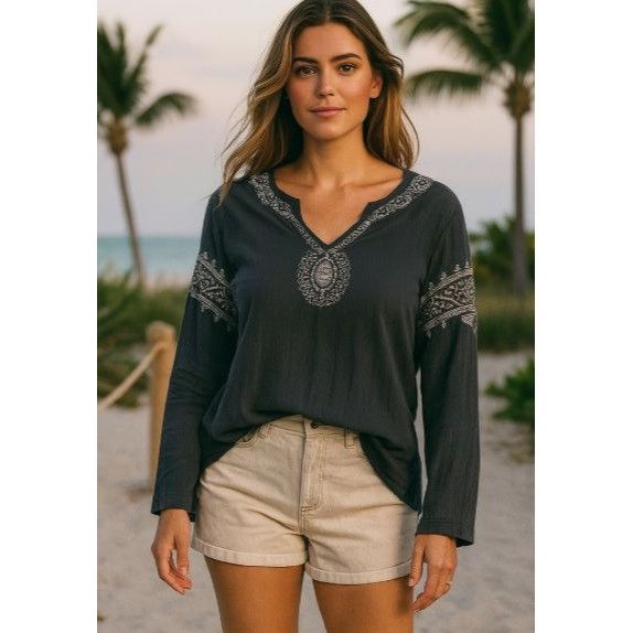 Other Roller Rabbit Women's Black Embroidered Top S Vacation Athle Size S / US 4 / IT 40 - 1 Thumbnail
