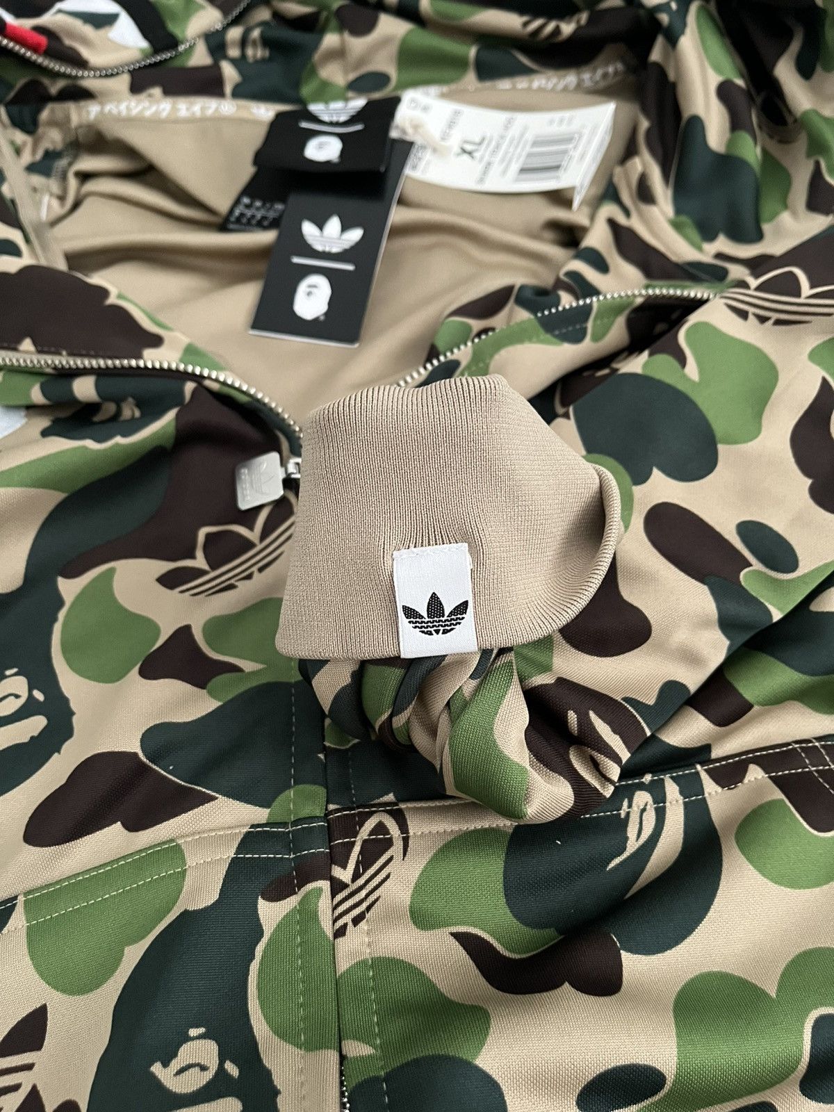 Adidas × Bape Camo Shark Full Zip Hoodie Size US XL / EU 56 / 4 - 9 Thumbnail