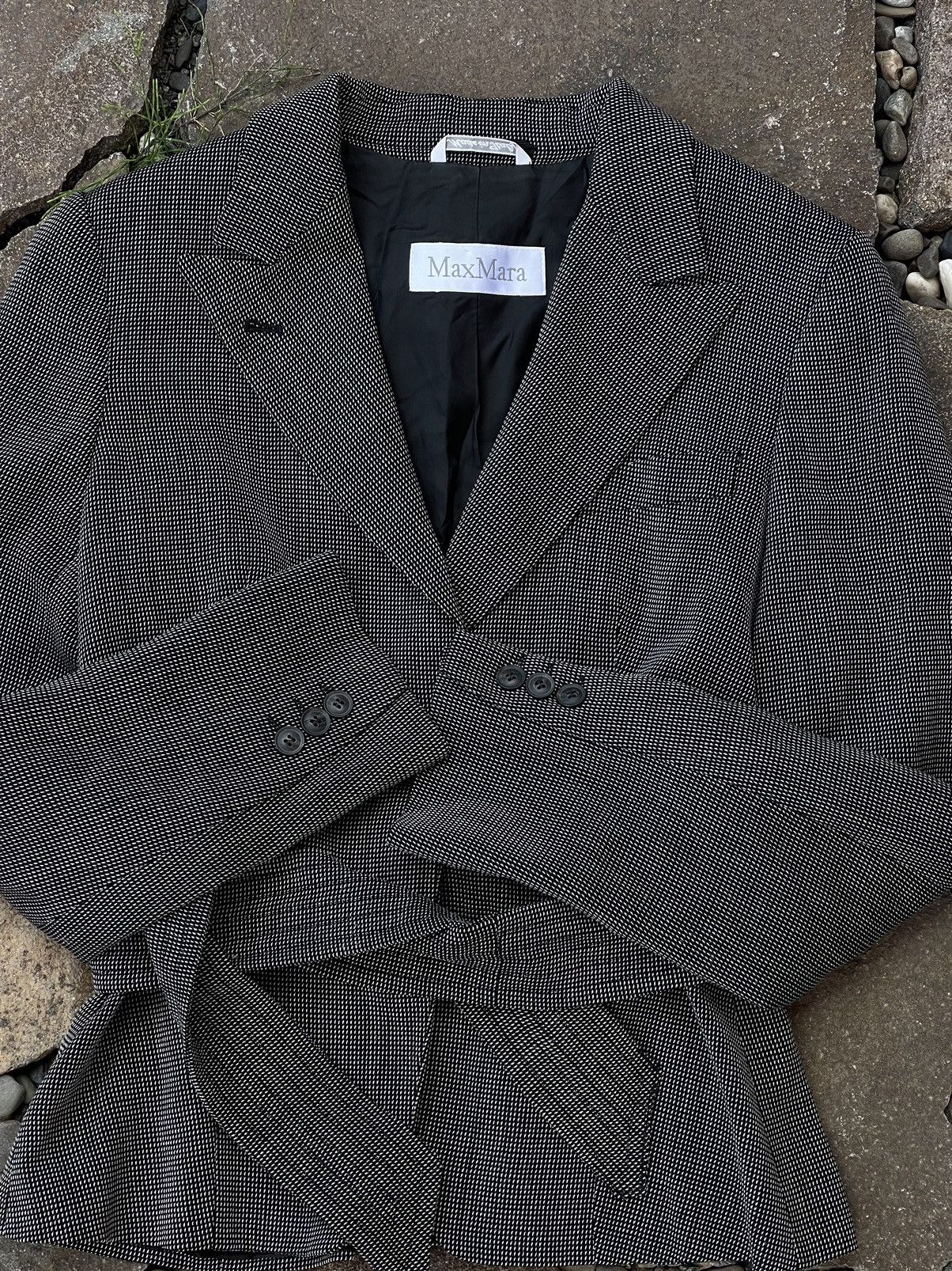 Max Mara Max Mara wool belt grey blazer Size M / US 6-8 / IT 42-44 - 7 Thumbnail