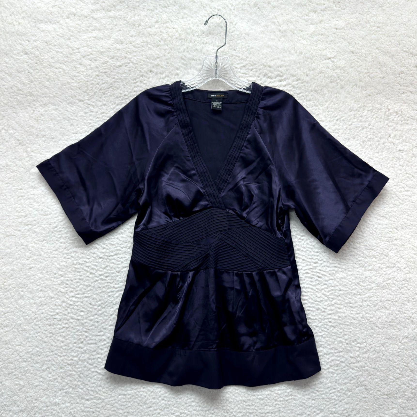 Bcbgmaxazria VINTAGE Y2K BCBGMAXAZRIA Top Shirt Medium Purple Satin Grunge Office Boho Corpcore Mens?? Size M / US 6-8 / IT 42-44 - 2 Thumbnail