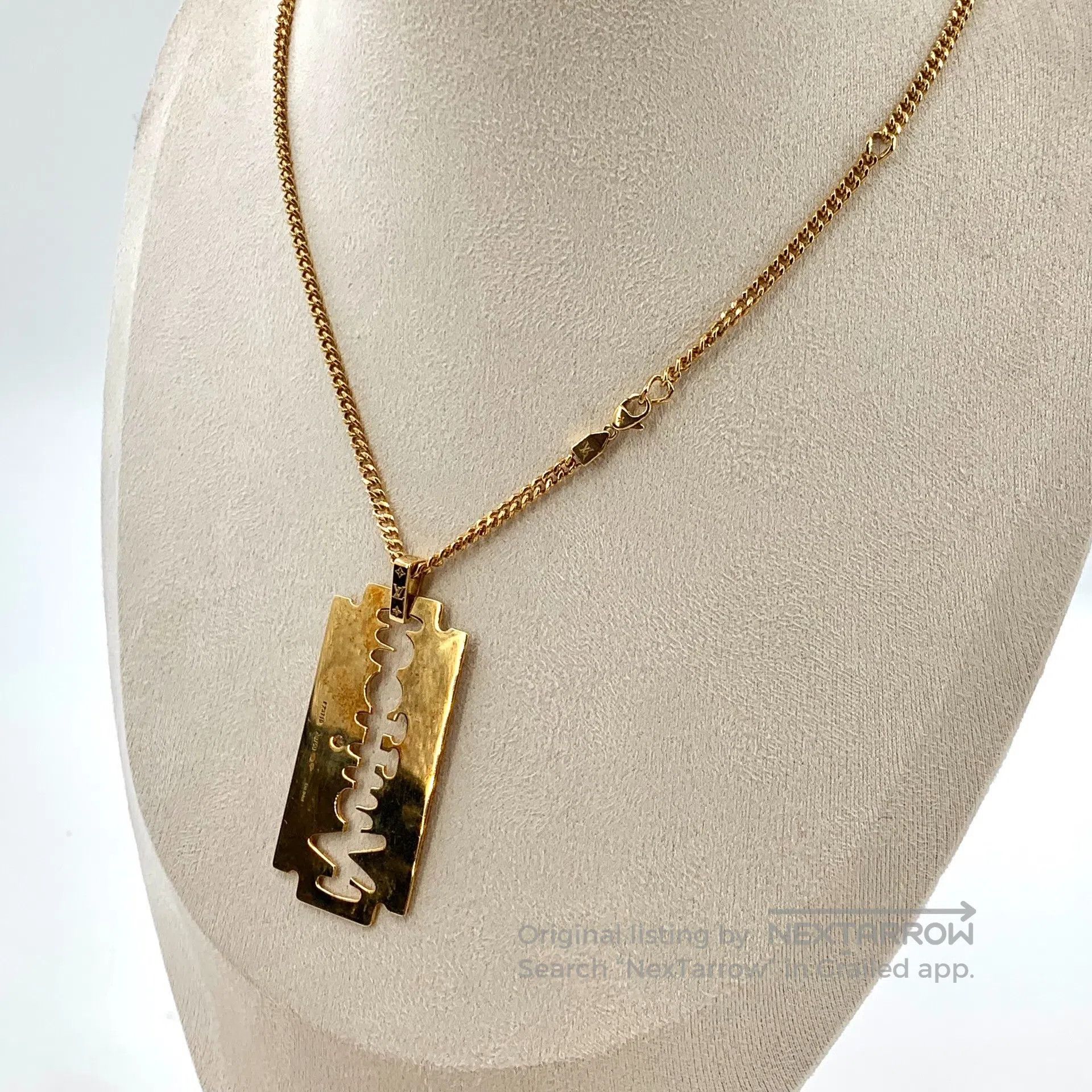 Louis Vuitton Louis Vuitton Gold cut-out blade necklace| Size ONE SIZE - 6 Thumbnail