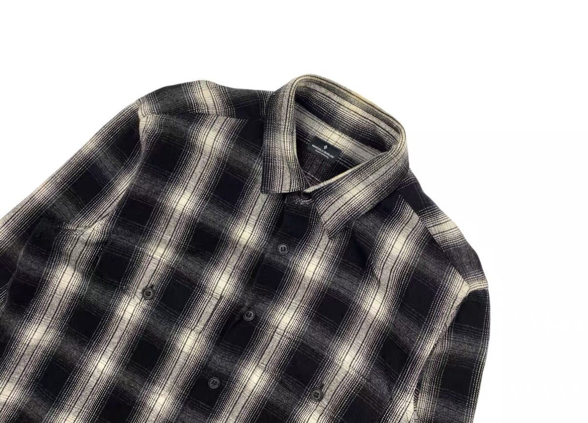 Marcelo Burlon Marcelo Burlon MB Print Black & White Plaid Shirt J31 Size US L / EU 52-54 / 3 - 3 Thumbnail