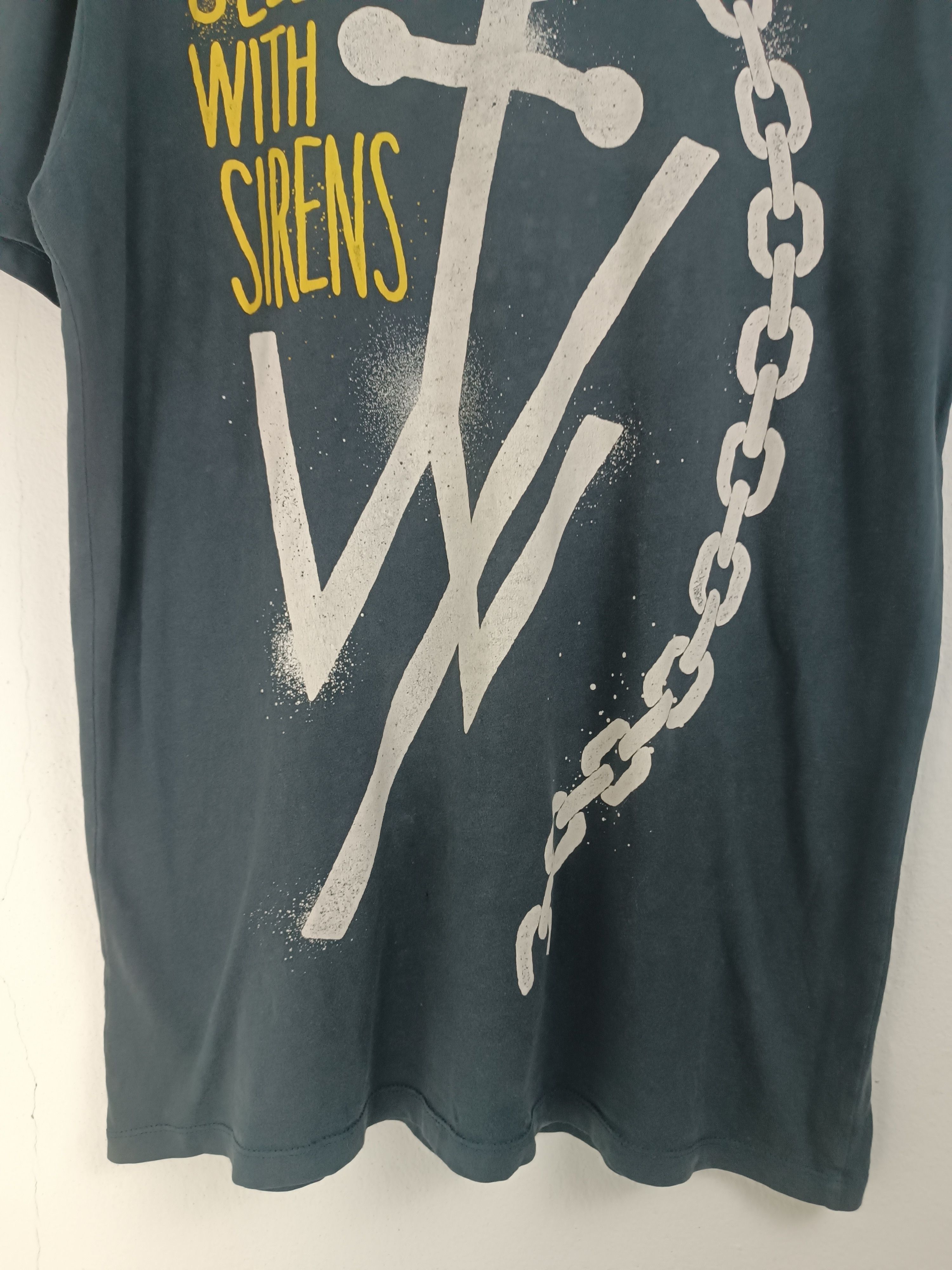 Band Tees THRASHED FADED VINTAGE Y2K SLEEPING WITH SIRENS may i roath Size US M / EU 48-50 / 2 - 7 Thumbnail
