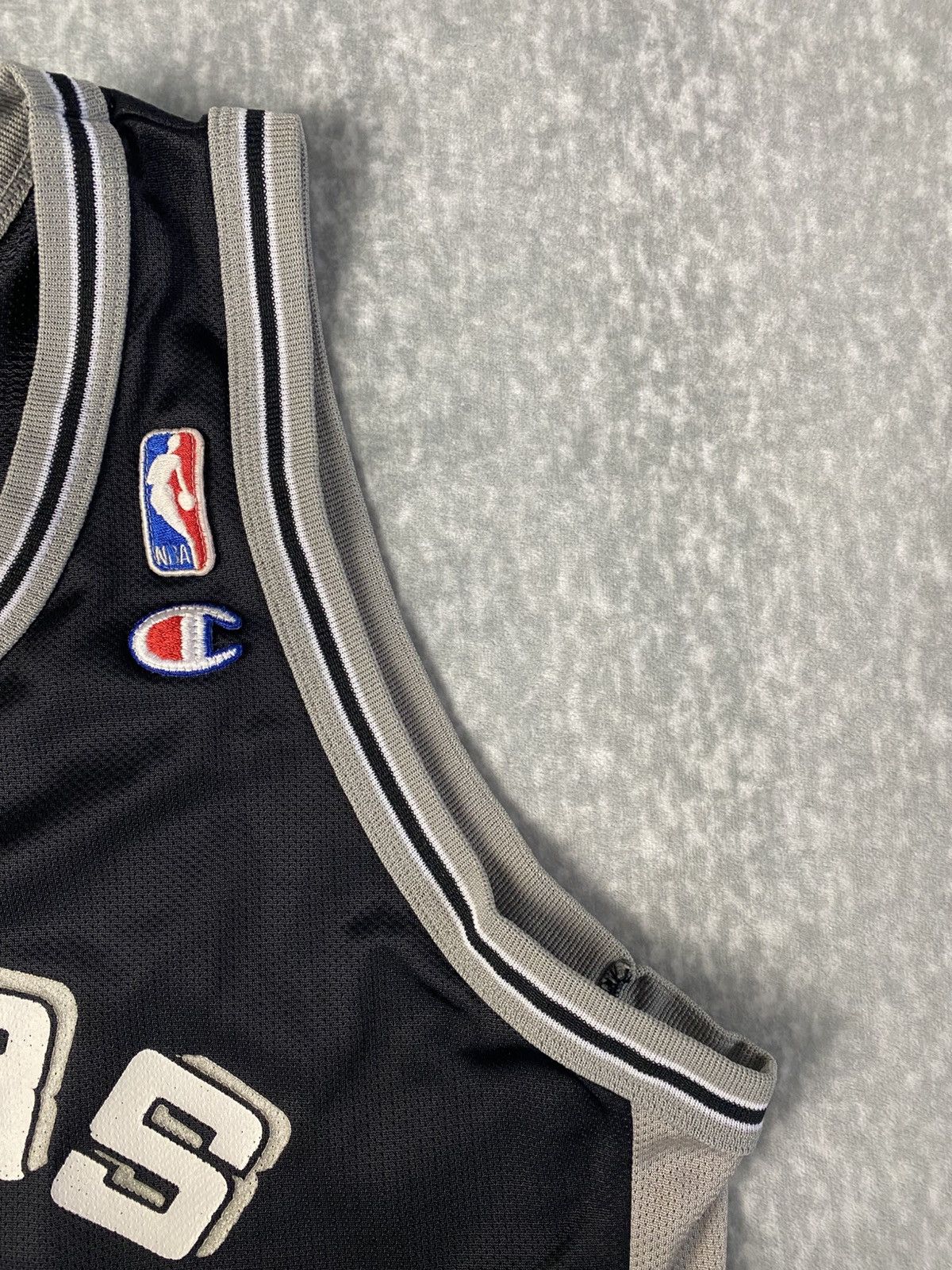 Champion Vintage 90's Champion Tim Duncan San Antonio Spurs Jersey Size US L / EU 52-54 / 3 - 4 Thumbnail