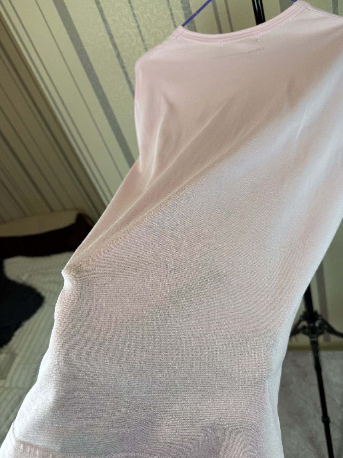Comme des Garcons Comme Des Garcons SHIRT Logo Front Pink Tee T-shirt Size US M / EU 48-50 / 2 - 10 Thumbnail