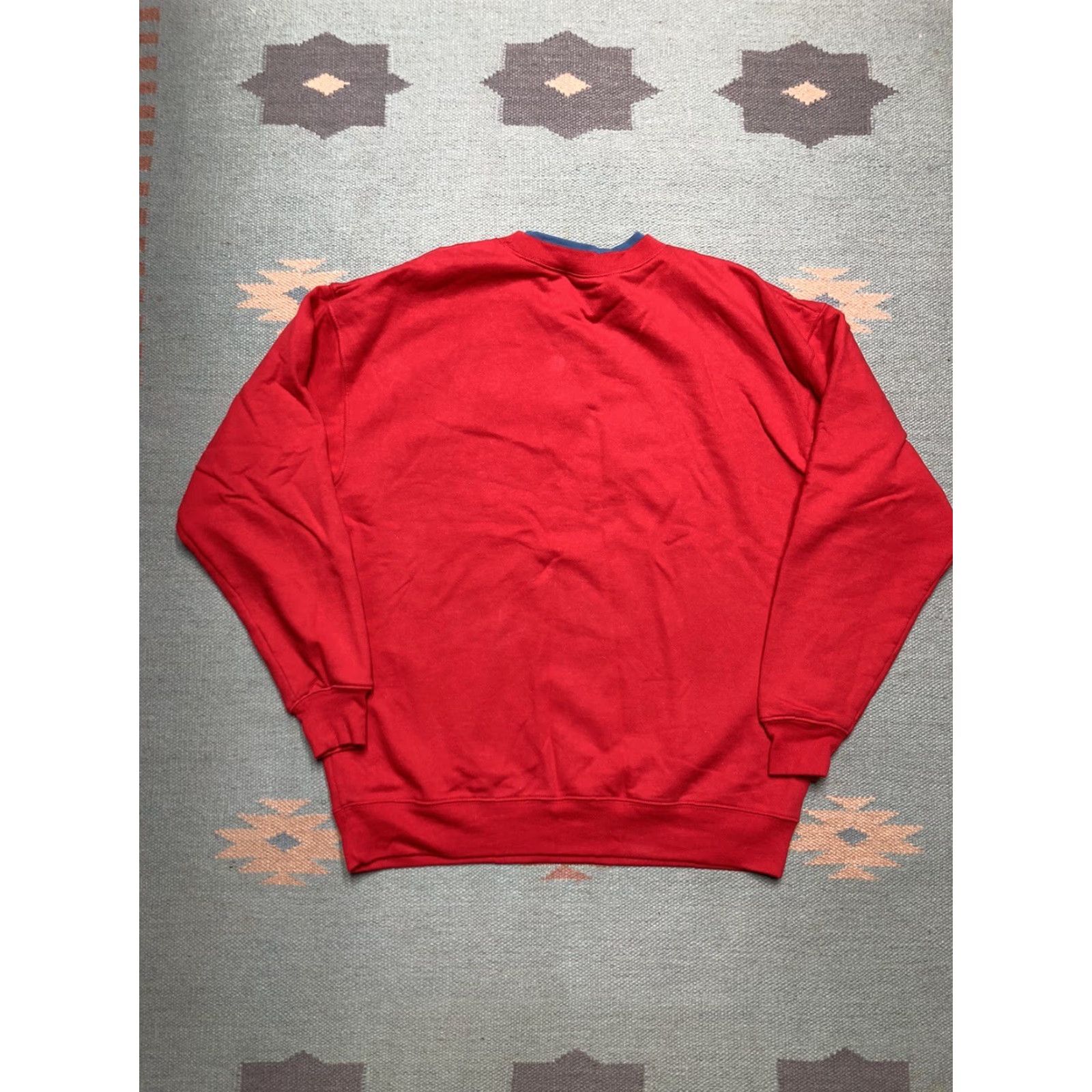 Vintage VINTAGE Sweatshirt Christmas Penguins Snow Handmade Crewneck Men L Red Size US L / EU 52-54 / 3 - 5 Thumbnail
