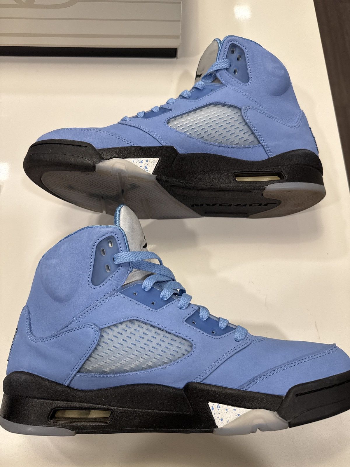 Nike Air Jordan Retro 5 University Blue Size US 10.5 / EU 43-44 - 3 Thumbnail
