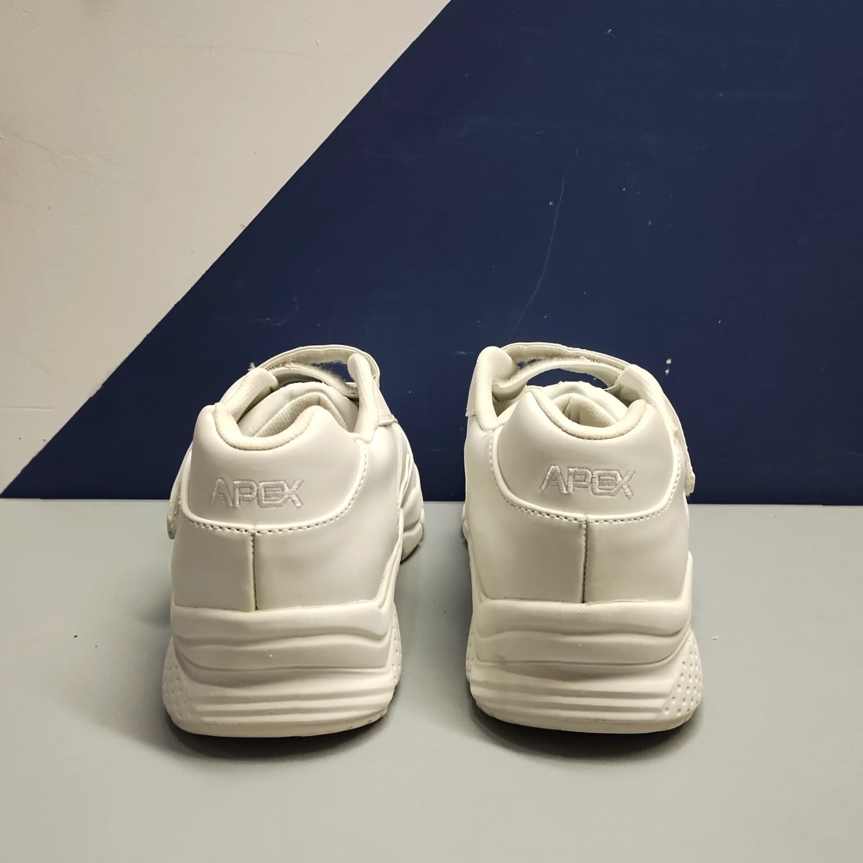 Doublet Apex Womens Walking Sneakers 12W White Logo Round Toe Low Top Size XL / US 12-14 / IT 48-50 - 4 Thumbnail