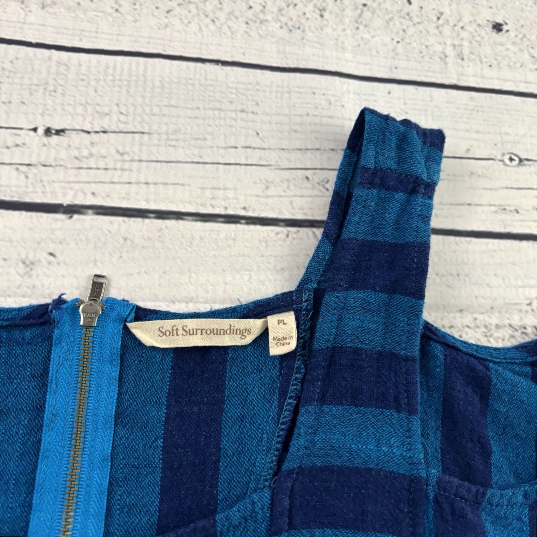 Soft Surroundings Soft Surroundings Off The Shoulder Linen Blend Top Women's Petites Large Blue Blouse Shirt Off the Shoulder Linen Blend Blues 70s? Size L / US 10 / IT 46 - 2 Thumbnail