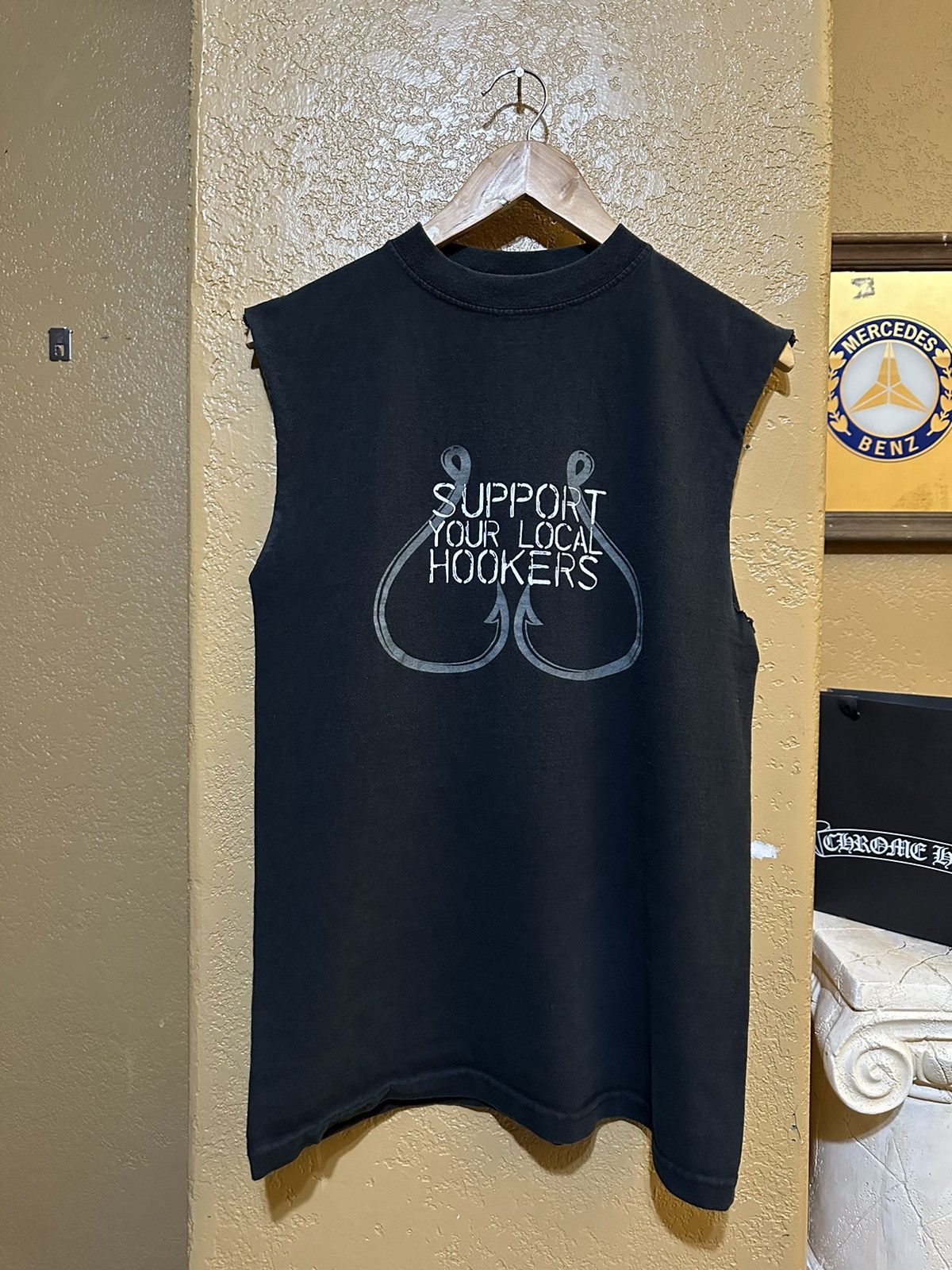4GSELLER × Vintage Vintage Support Your Local Hookers Hustler Hardcore Tee Size US M / EU 48-50 / 2 - 1 Thumbnail