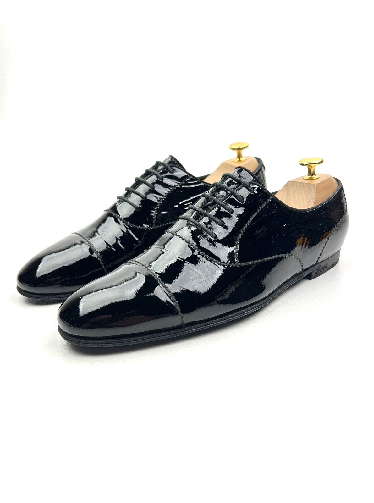 image of Gucci Logo Lace Up Oxfords Lacguered Leather Shoes in Black, Men's (Size 9)