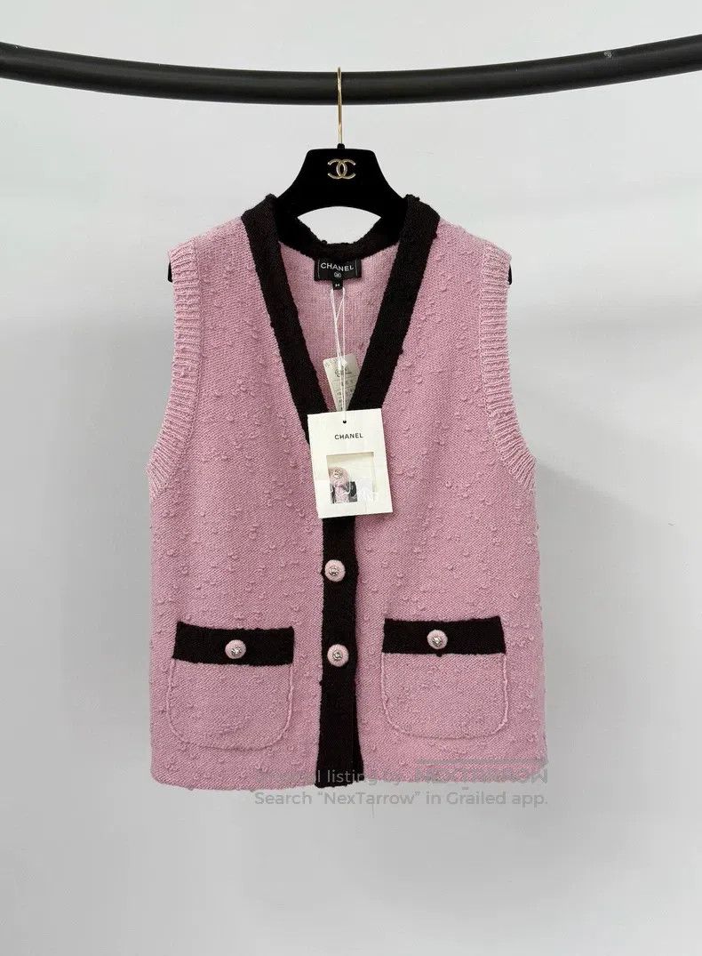 Chanel Chanel 24K pink and black colour-blocked wool knitted vest Size XXS / US 00 / IT 34 - 1 Thumbnail