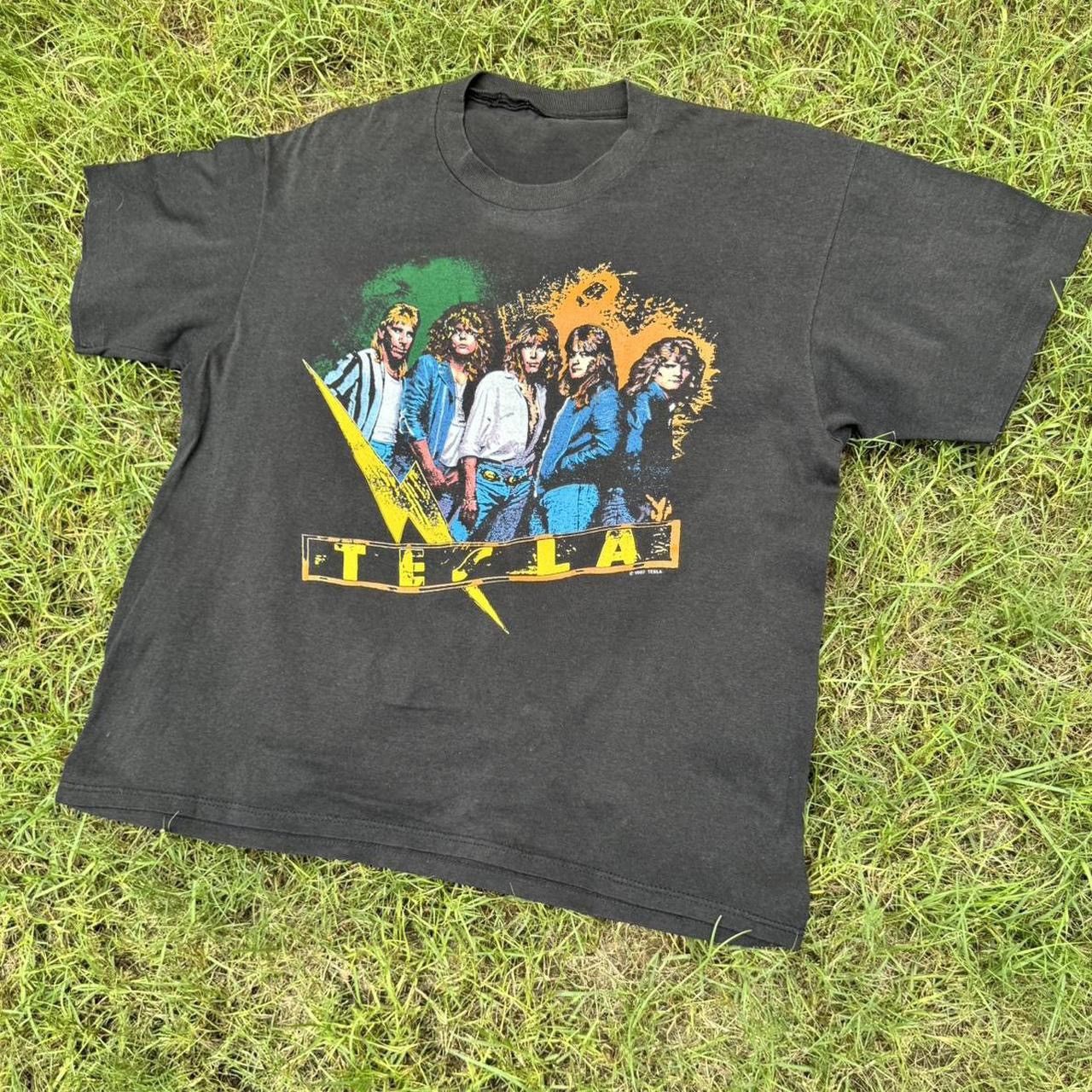 Vintage Vintage Tesla Tour Concert T Shirt 1987 Size US XL / EU 56 / 4 - 2 Thumbnail