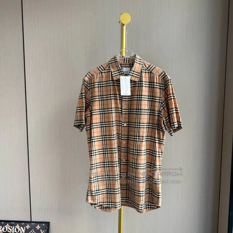 Burberry Burberry Khaki Cotton Short Sleeve Shirt. Size S / US 4 / IT 40 - 1 Thumbnail