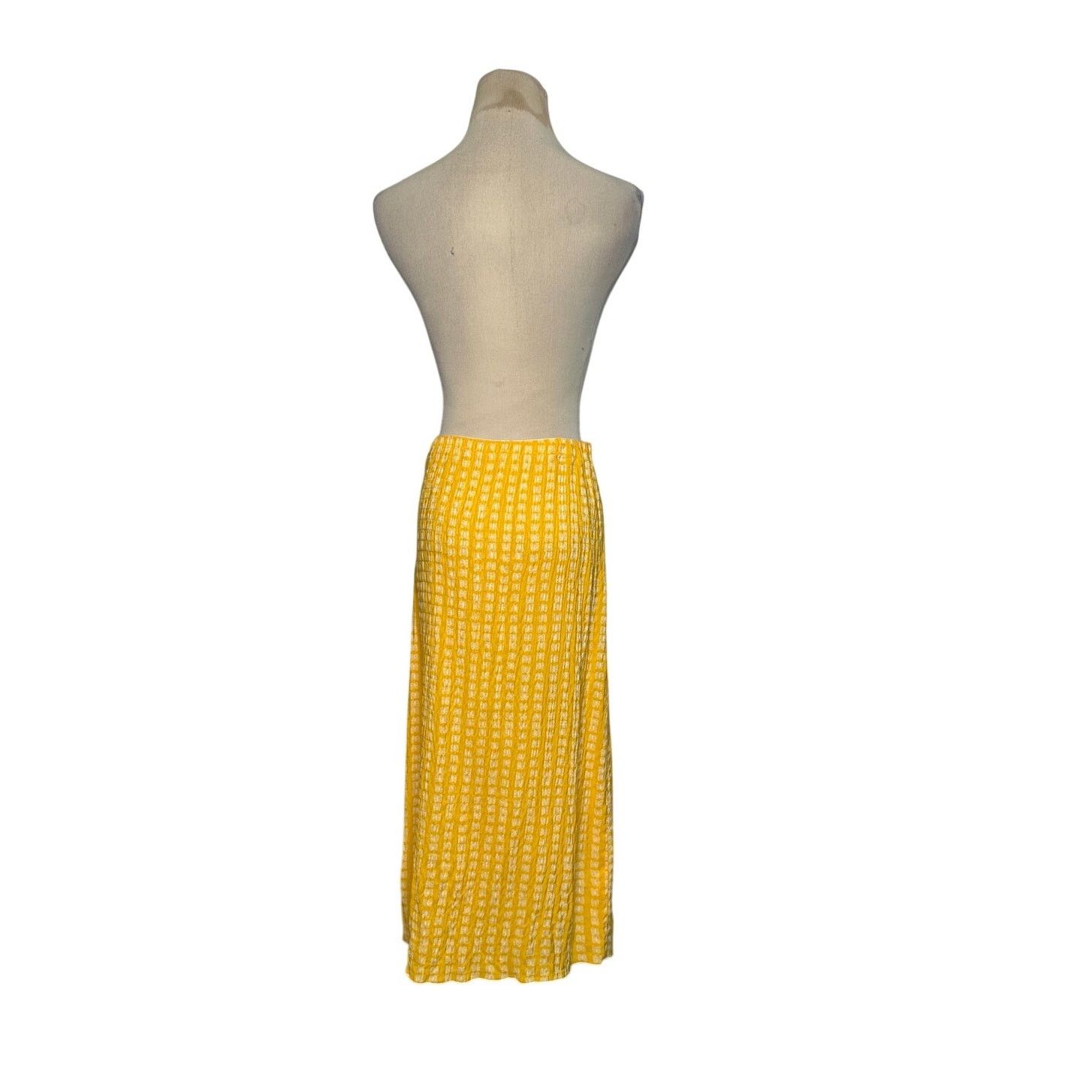 Urban Outfitters Urban Outfitters yellow butterfly midi skirt size Small Size 28" / US 6 / IT 42 - 10 Thumbnail