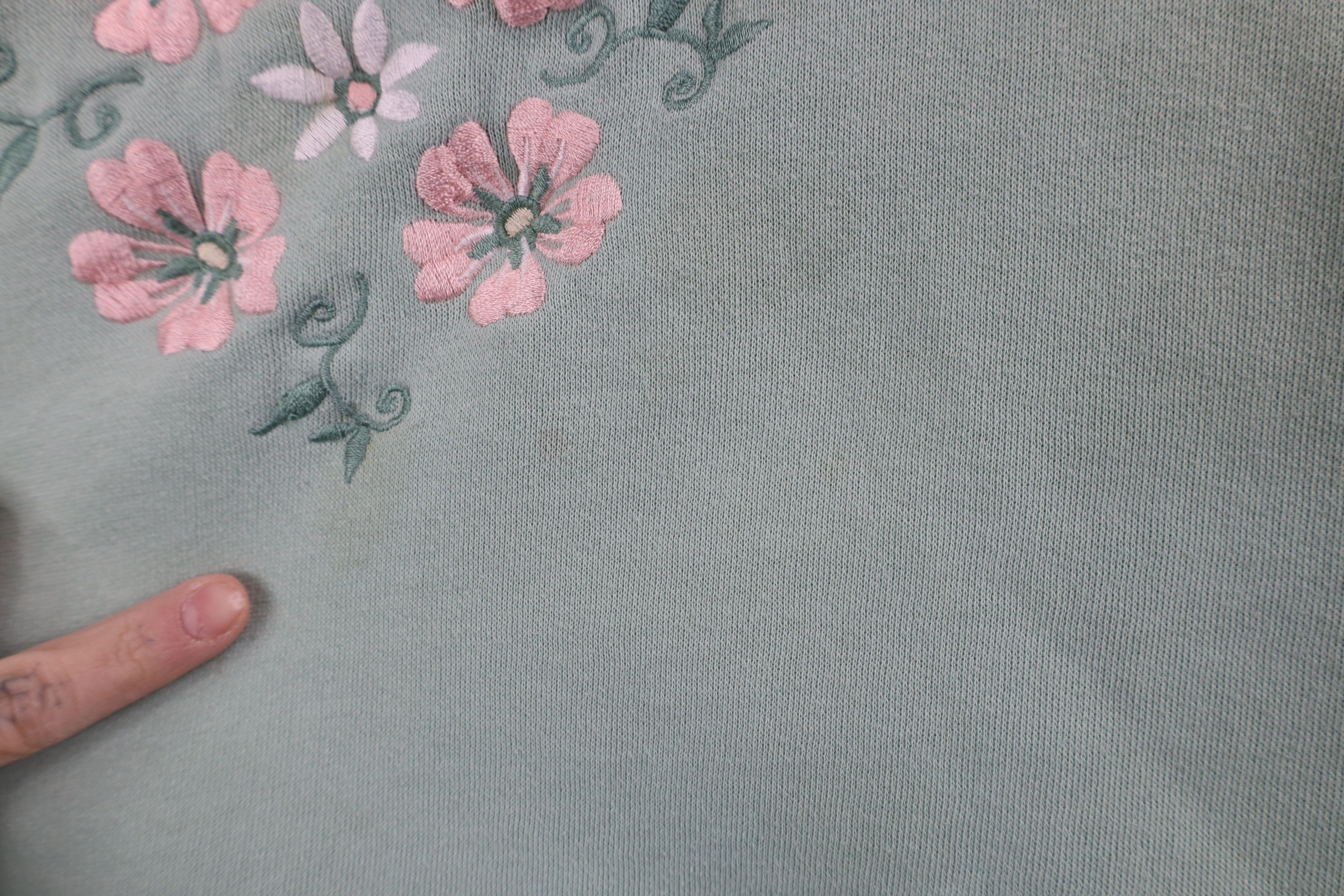 Vintage Vintage 90s Streetwear Flower Floral Crewneck Sweatshirt Size L / US 10 / IT 46 - 5 Thumbnail