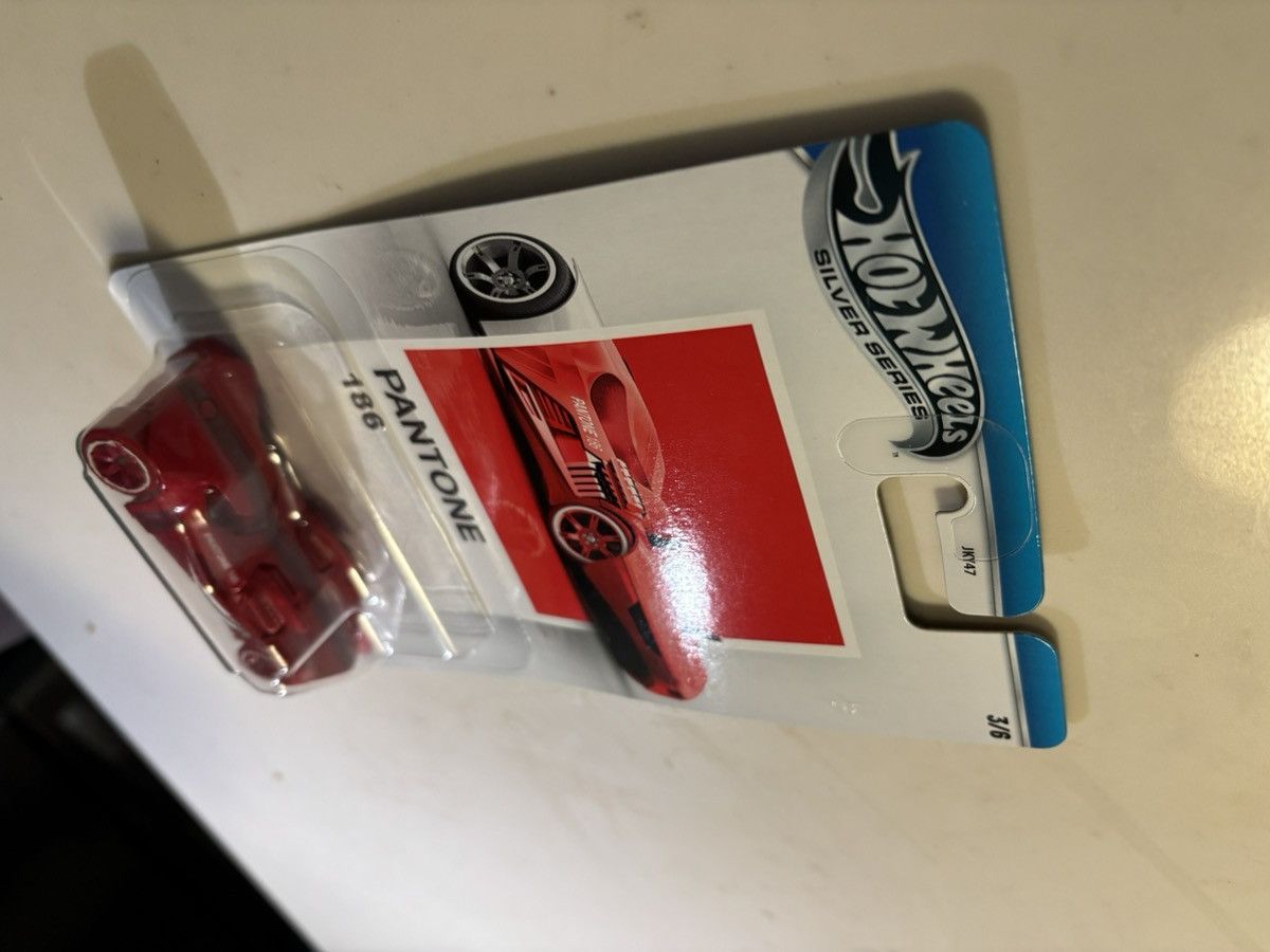 Other Pantone™ x Hotwheel “Twinmill III” 186 Size ONE SIZE - 3 Thumbnail