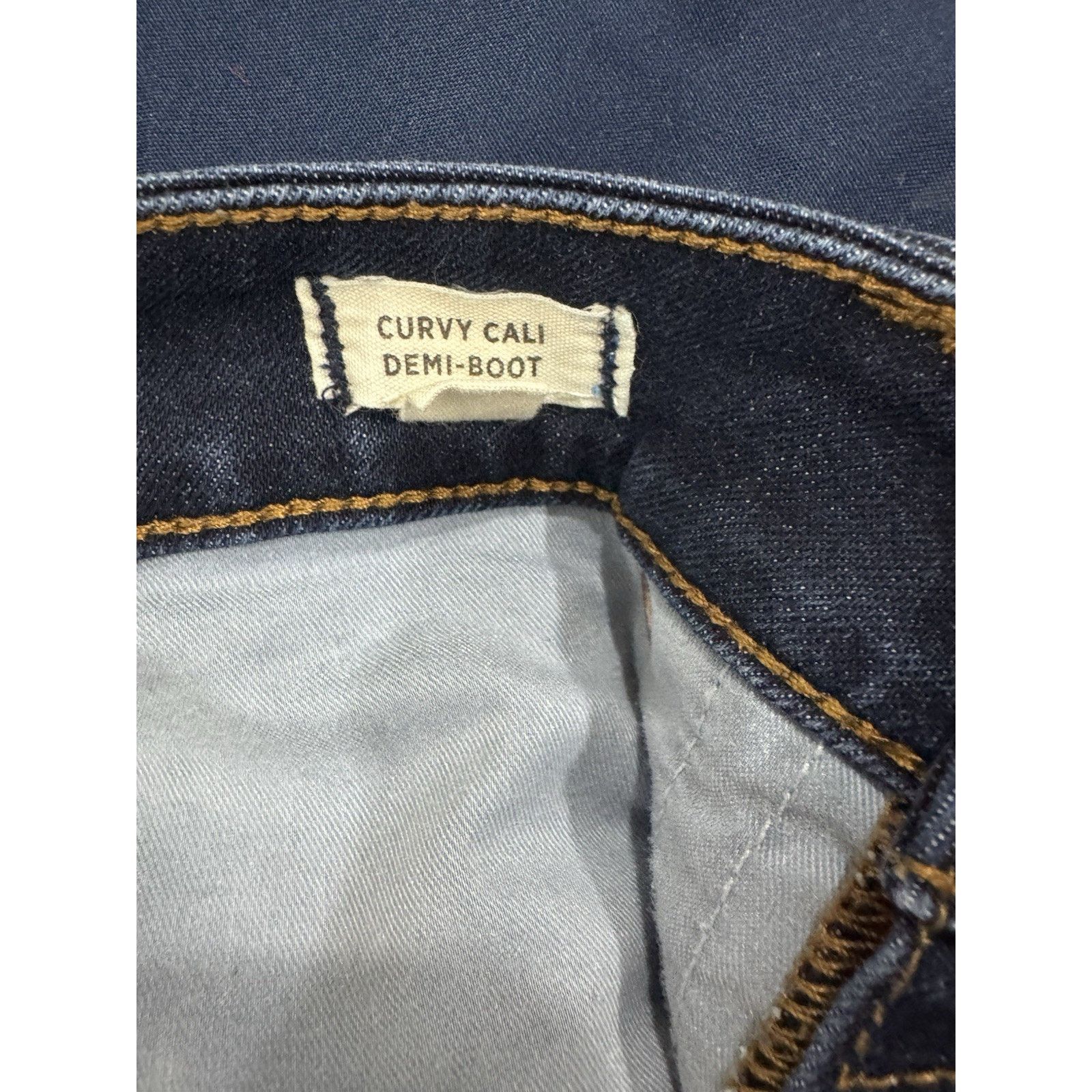 Madewell Madewell Curvy Cali Demi-Boot Dark Wash Jeans Sz 26 Size 26" / US 2 / IT 38 - 6 Thumbnail