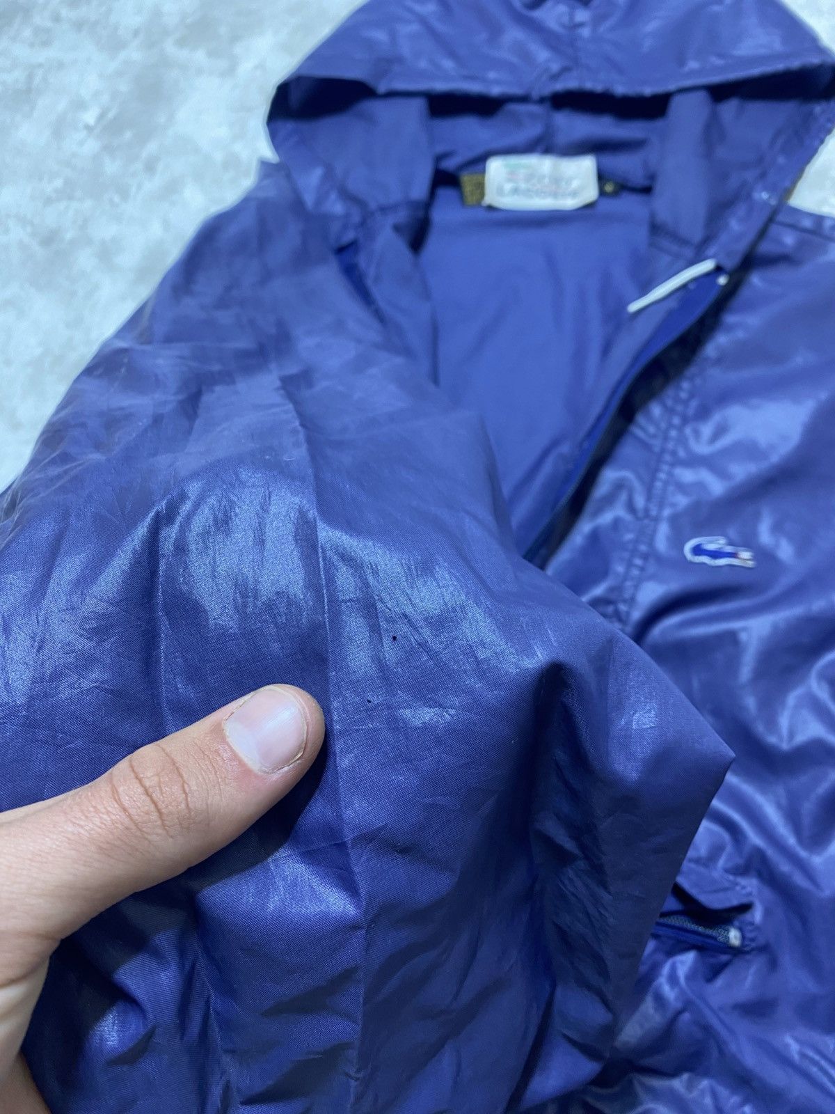 Lacoste Vintage 80s Lacoste Izod Rain Jacket Windbreaker Grey Size US S / EU 44-46 / 1 - 10 Thumbnail