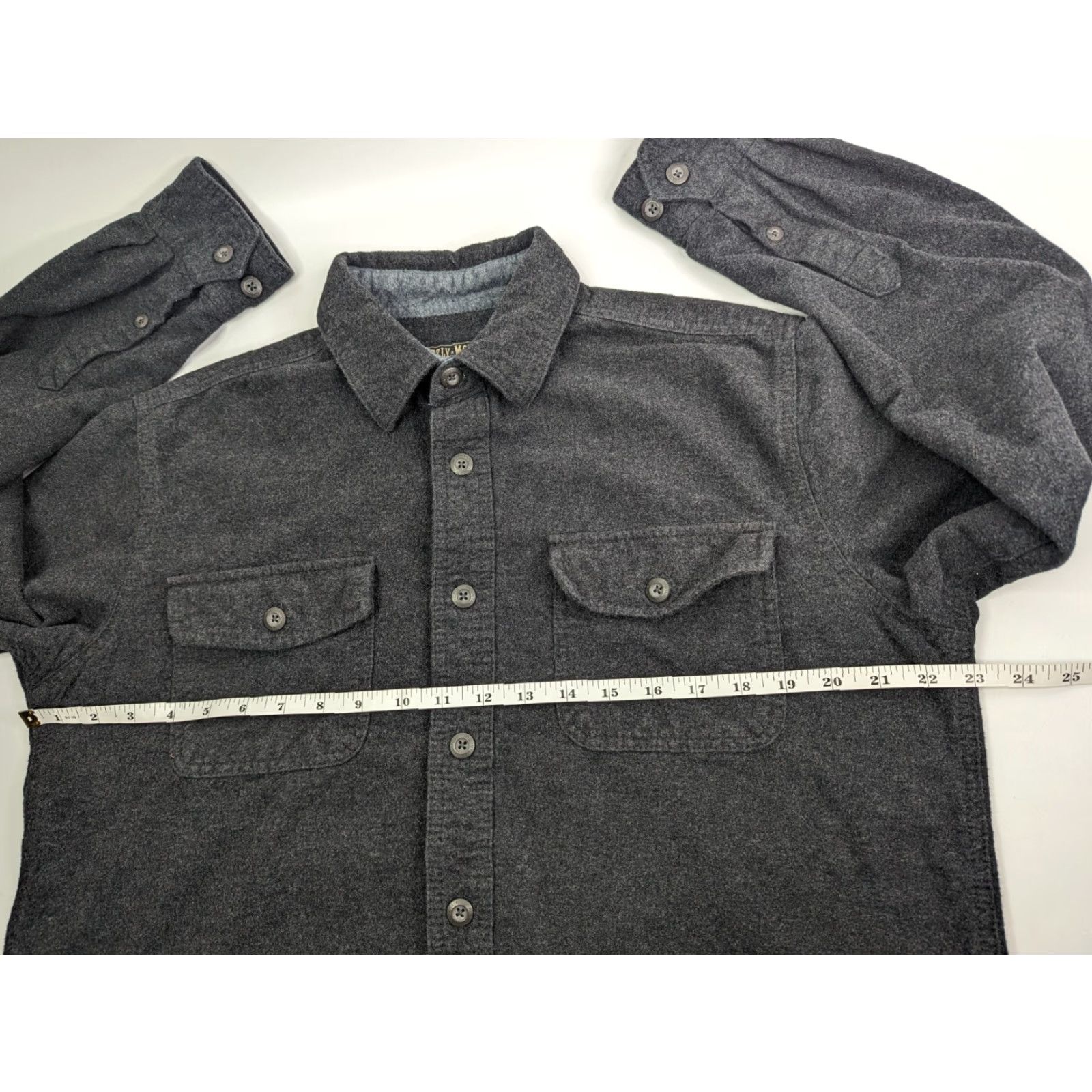 Vintage Grizzly Mountain Flannel Shirt Men’s Size Large Gray Brushed Outdoor Long Sleeve Button-Up Shirt Size US L / EU 52-54 / 3 - 6 Thumbnail