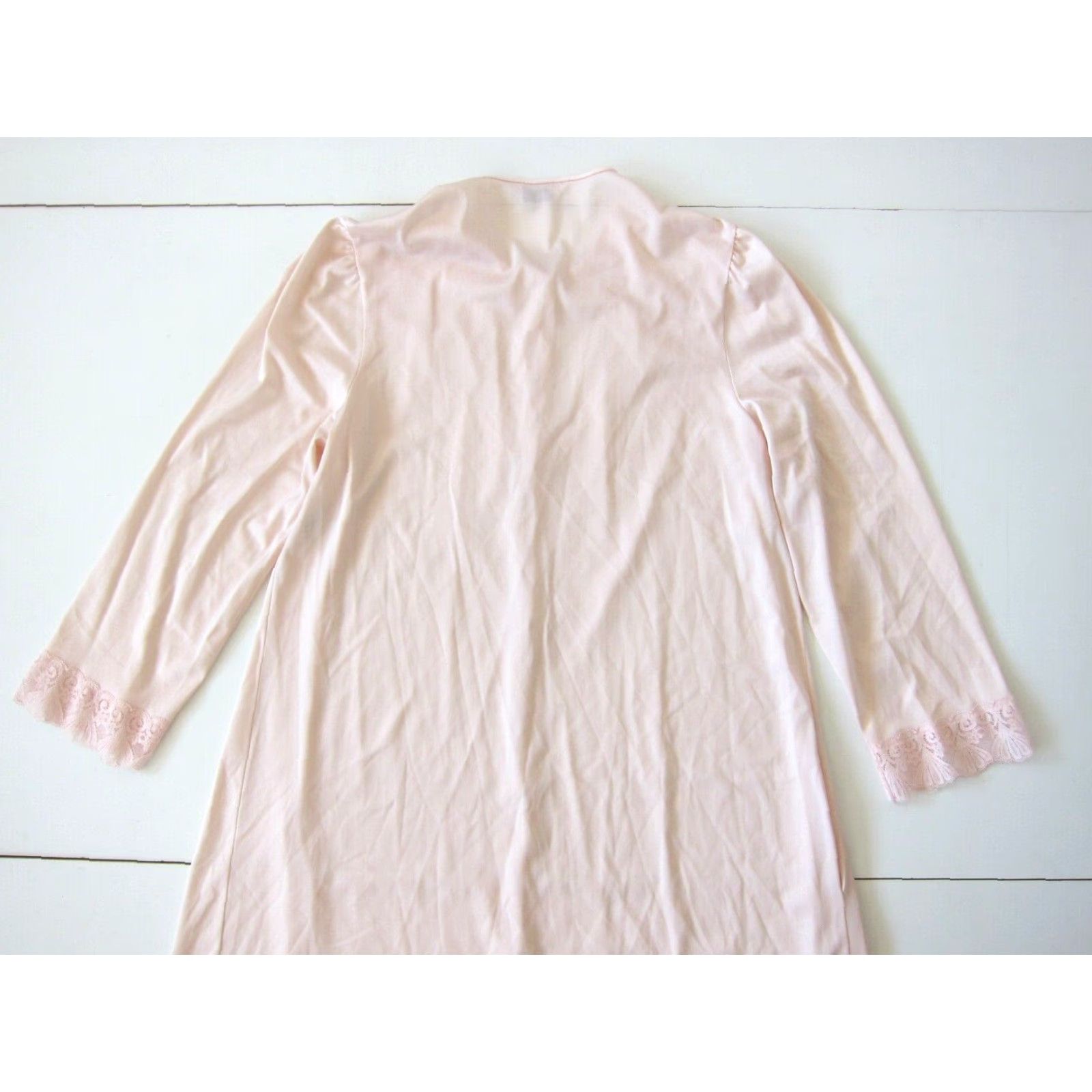 Vintage VINTAGE Vanity Fair Gown Womens Small Soft Pink Nylon Lace Button Down Long Sleeve Nightgown Size S / US 4 / IT 40 - 6 Thumbnail