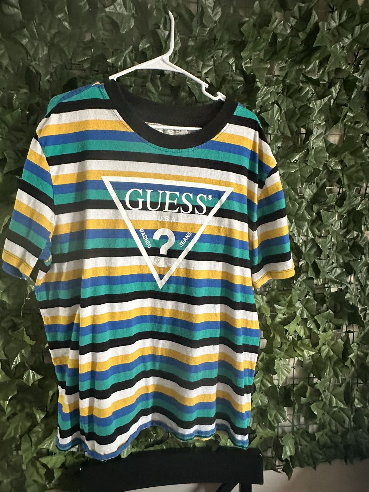 Guess × Vintage Guess Jeans Tee Size US L / EU 52-54 / 3 - 1 Thumbnail