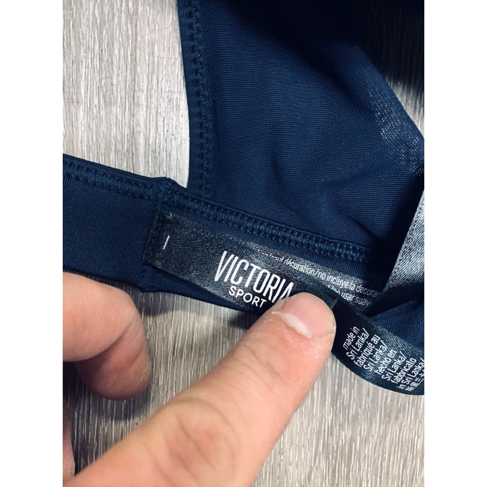 Victoria's Secret Victoria Sport Victoria’s Secret Sports Bra Medium Blue Womens M Bra Sports Bra Activewear Blue M Victoria Sport Victoria’s Secret Size ONE SIZE - 4 Thumbnail