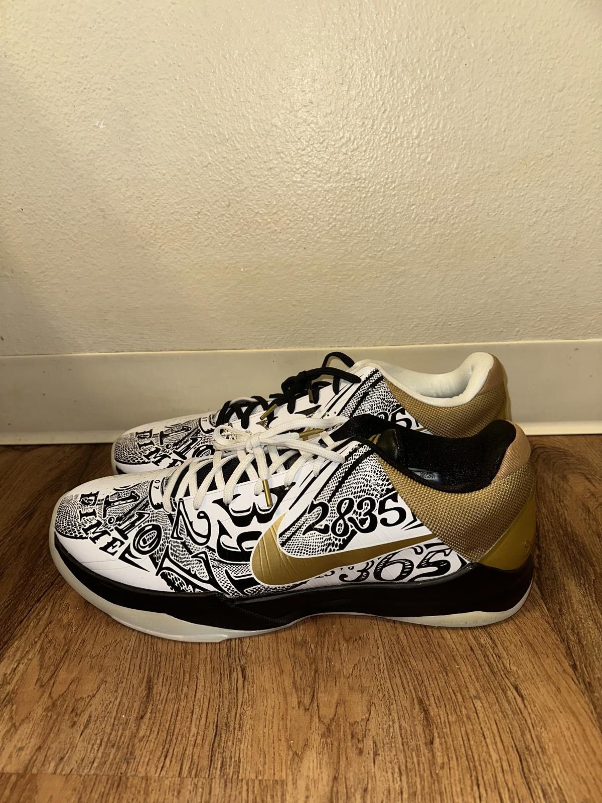 Nike Nike Kobe 5 Parade/Big Stage Size US 15 / EU 48 - 3 Thumbnail