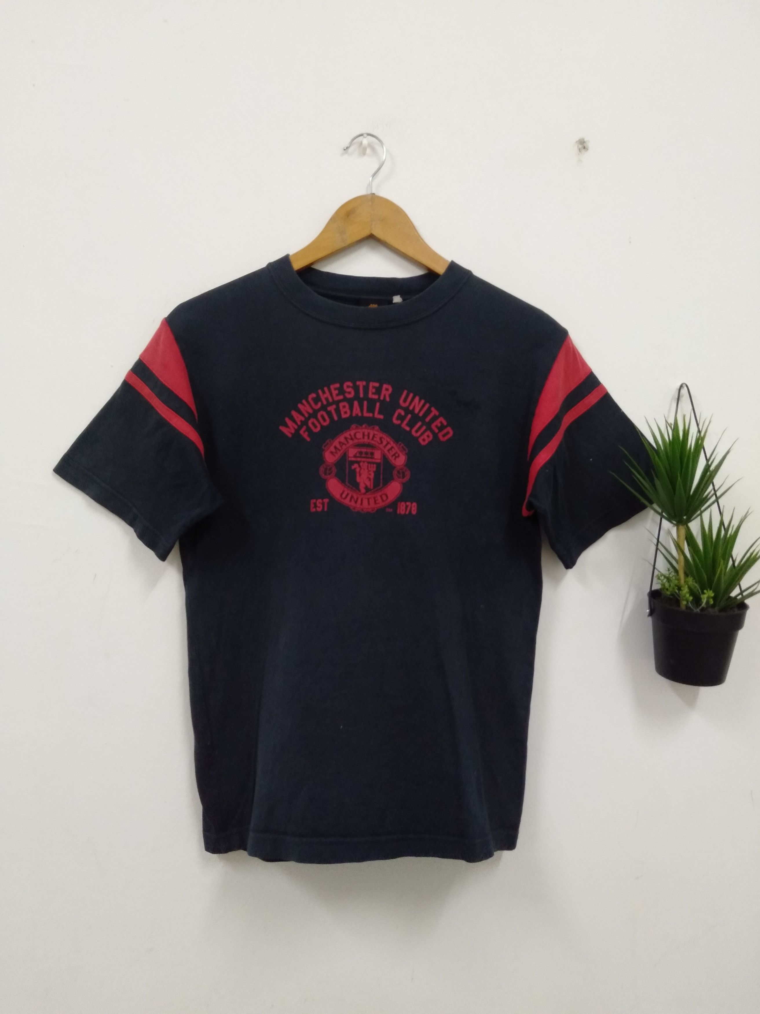 Vintage VTG Manchester United FC official t shirt rare Size US S / EU 44-46 / 1 - 1 Thumbnail