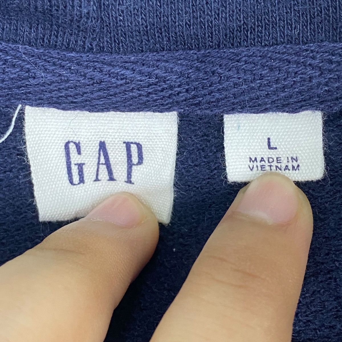 Other Vintage Gap Hoodie Sweater Full Print Navy Blue Size L Size US L / EU 52-54 / 3 - 5 Thumbnail