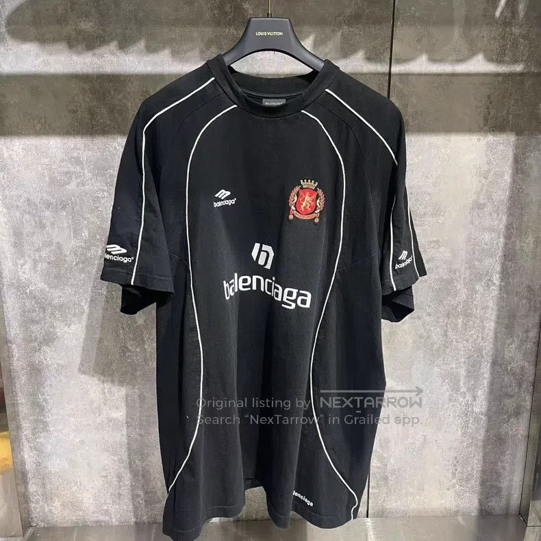 Balenciaga Balenciaga Manchester United Logo Printed Short Sleeve Size US XL / EU 56 / 4 - 1 Thumbnail