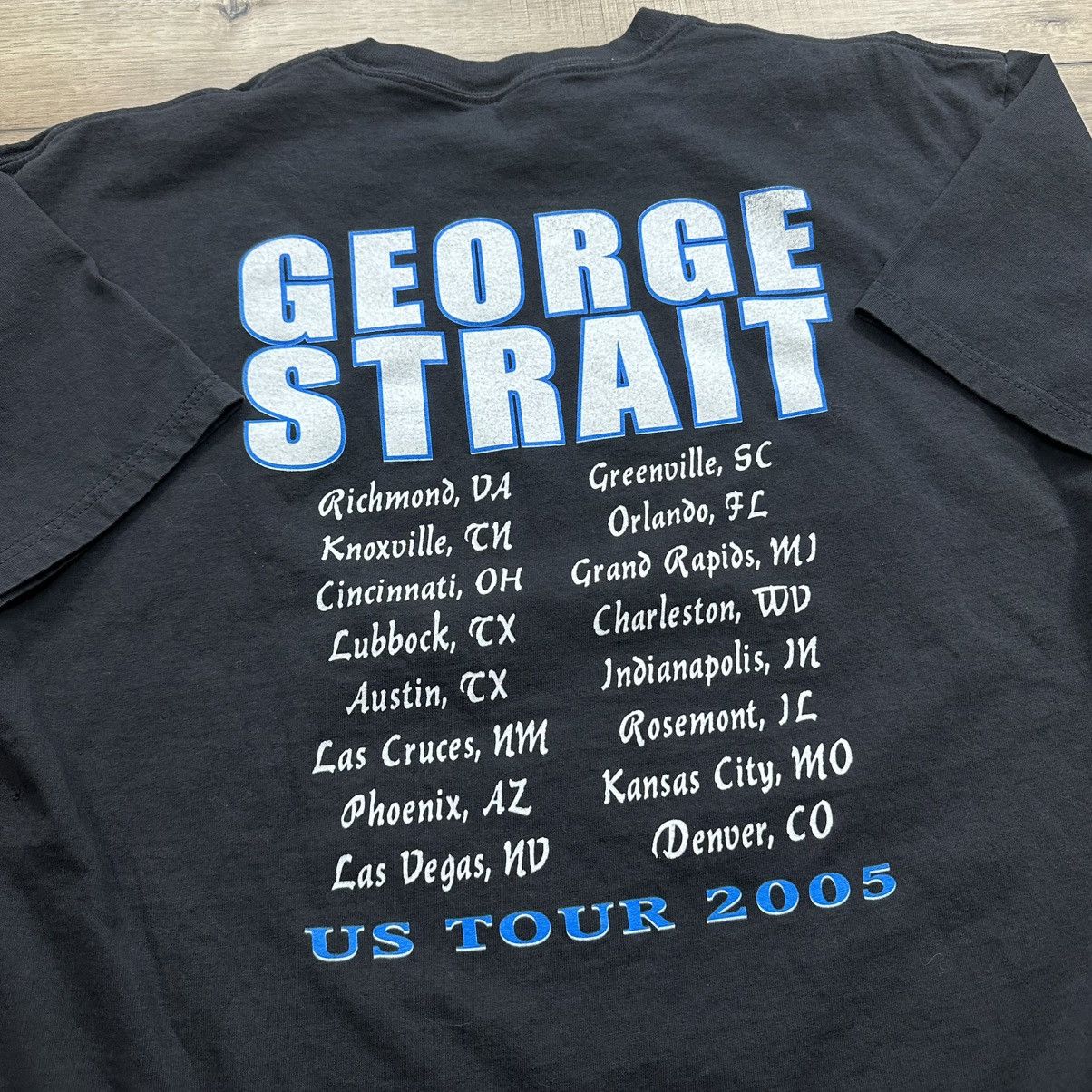 Gildan Vintage George Strait 2005 US Tour Graphic Tee Size US XL / EU 56 / 4 - 8 Thumbnail
