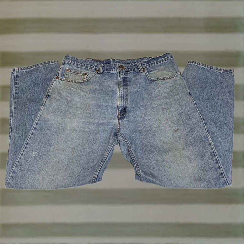 Levi's VINTAGE Levi's 550 Jeans Mens 36x30 Relaxed Tapered Leg Distressed Grunge Blue Denim 500 Series Mens Size US 36 / EU 52 - 1 Thumbnail