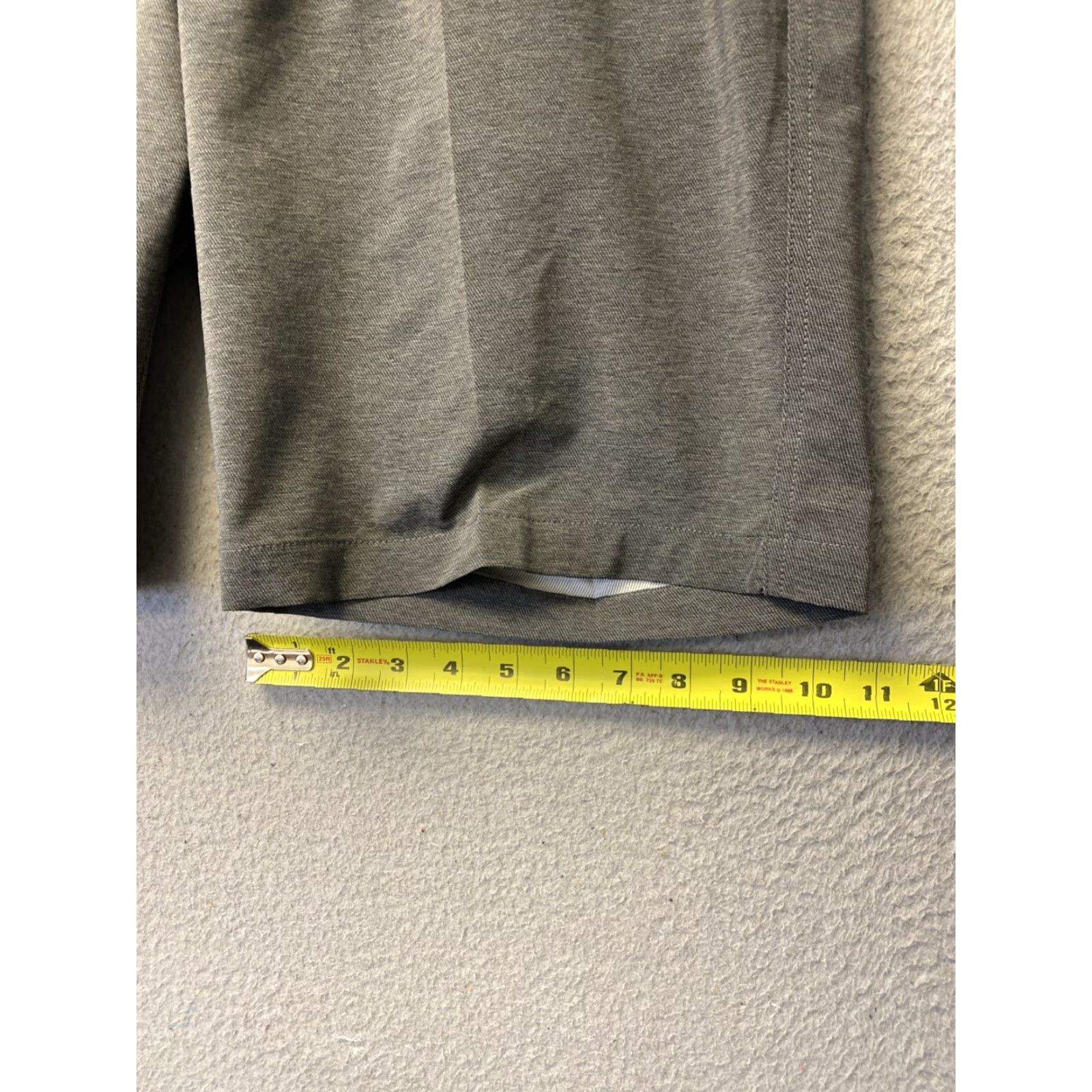Vintage GREG NORMAN Shorts Men's Flat Front Poly Spandex Golf Gray 36 Size Size US 36 / EU 52 - 6 Thumbnail