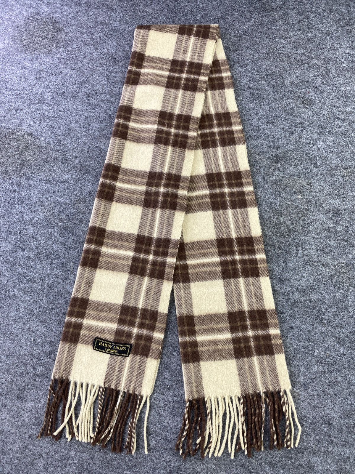 Hardy Amies Hardy Amies Scarf/Muffler/Neckwear-T636 Size ONE SIZE - 2 Thumbnail