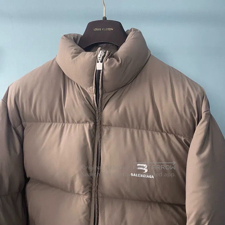 Balenciaga Balenciaga Brown double hook pattern logo down jacket coat Size US XS / EU 42 / 0 - 3 Thumbnail
