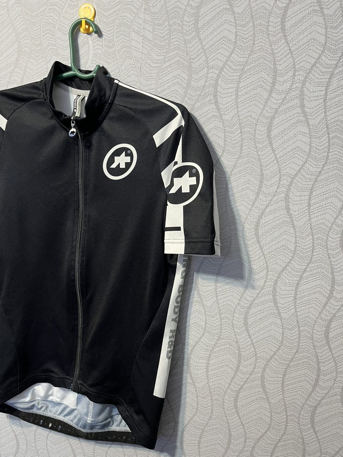 Rapha Assos Mangussta S7 Switzerland ShortSleeve Cycling Jersey Size US M / EU 48-50 / 2 - 4 Thumbnail