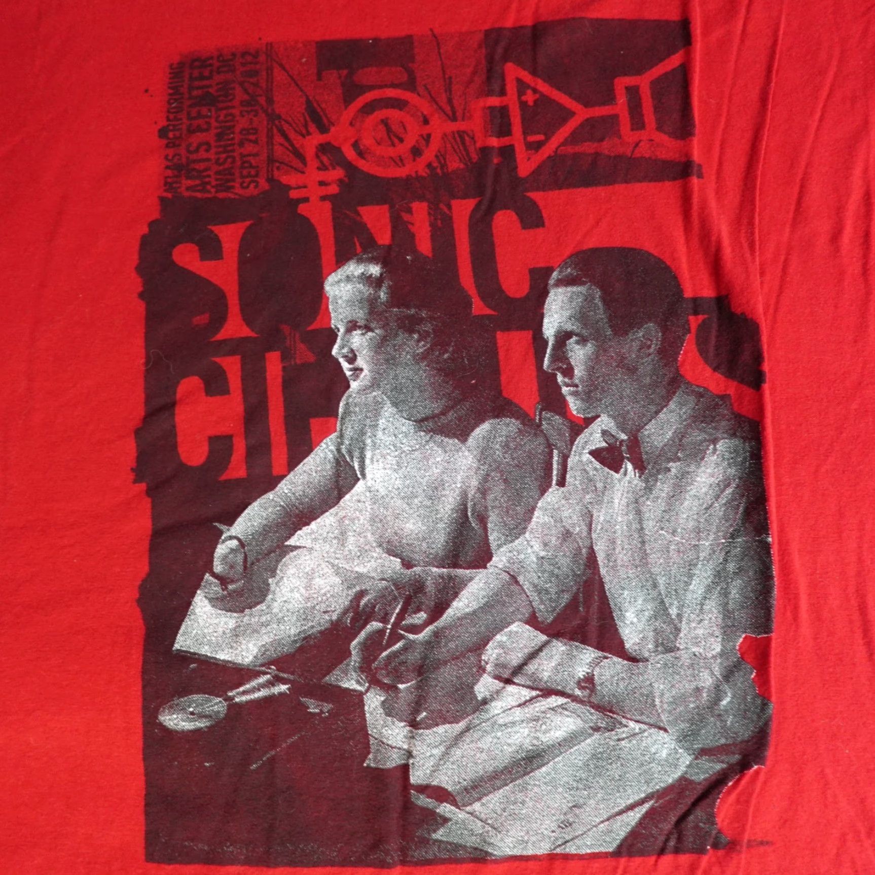 Vintage VINTAGE Sonic Circuits Shirt XL Red Washington DC 2012 Mens T-Shirt Crew Neck Short Sleeve Cotton Blend Jersey Logo Size US XL / EU 56 / 4 - 2 Thumbnail