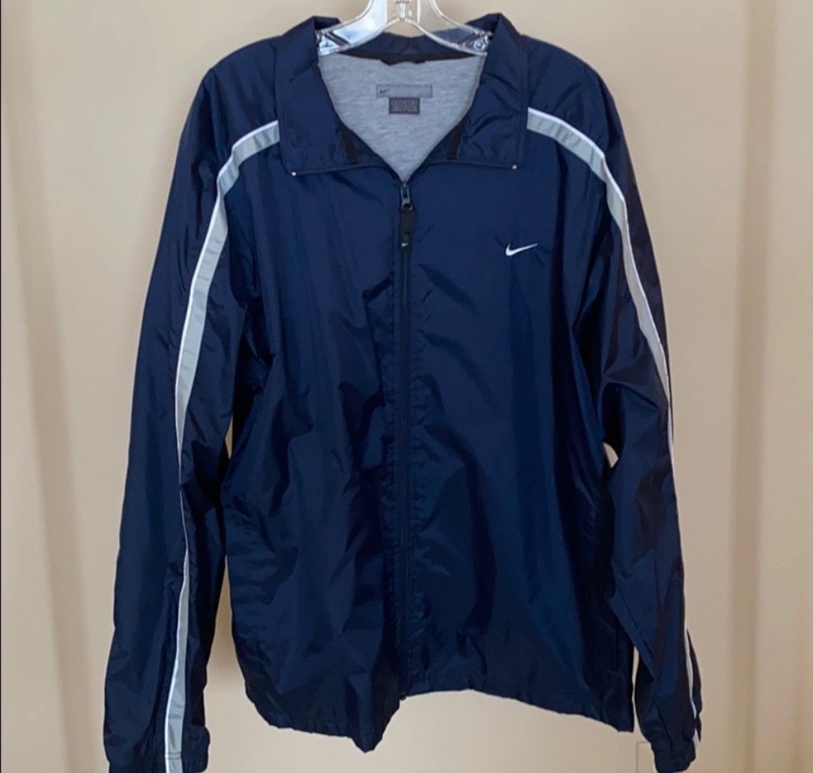 Vintage Vintage mens nike nylon jacket navy blue white strips Size US XL / EU 56 / 4 - 1 Thumbnail