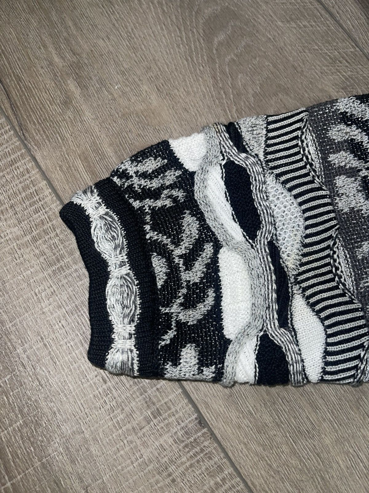 Tundra Canada Tunda sweater Size US M / EU 48-50 / 2 - 4 Thumbnail