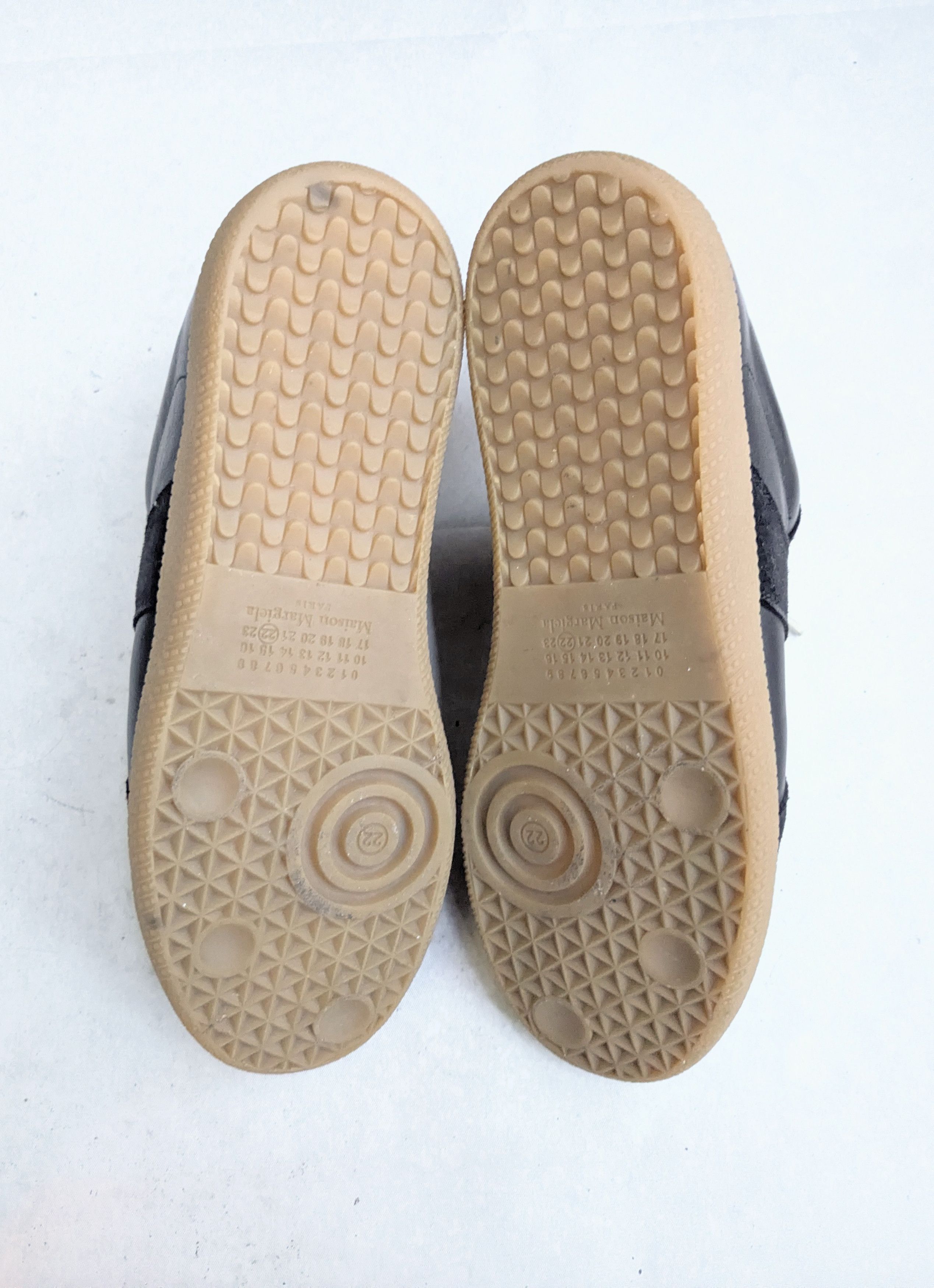 Maison Margiela Maison Margiela Replica GAT Black 9 42 Low Tops Gum Size US 9 / EU 42 - 18 Thumbnail