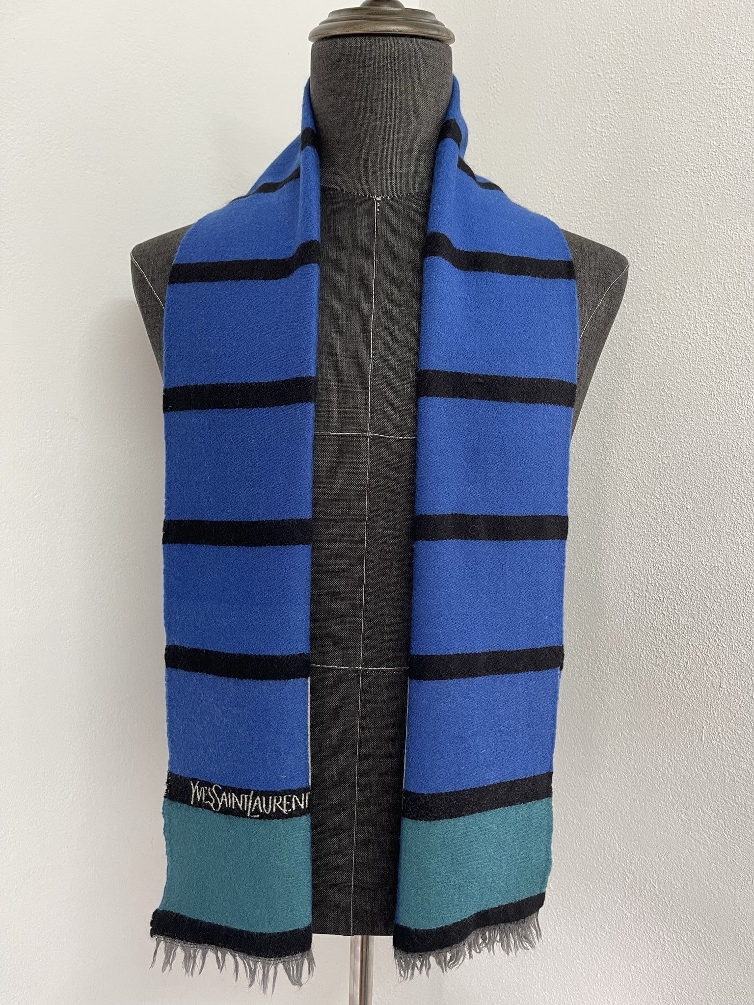Vintage × Yves Saint Laurent Vintage Yves Saint Laurent Scarf / Muffler - 6019 Size ONE SIZE - 5 Thumbnail